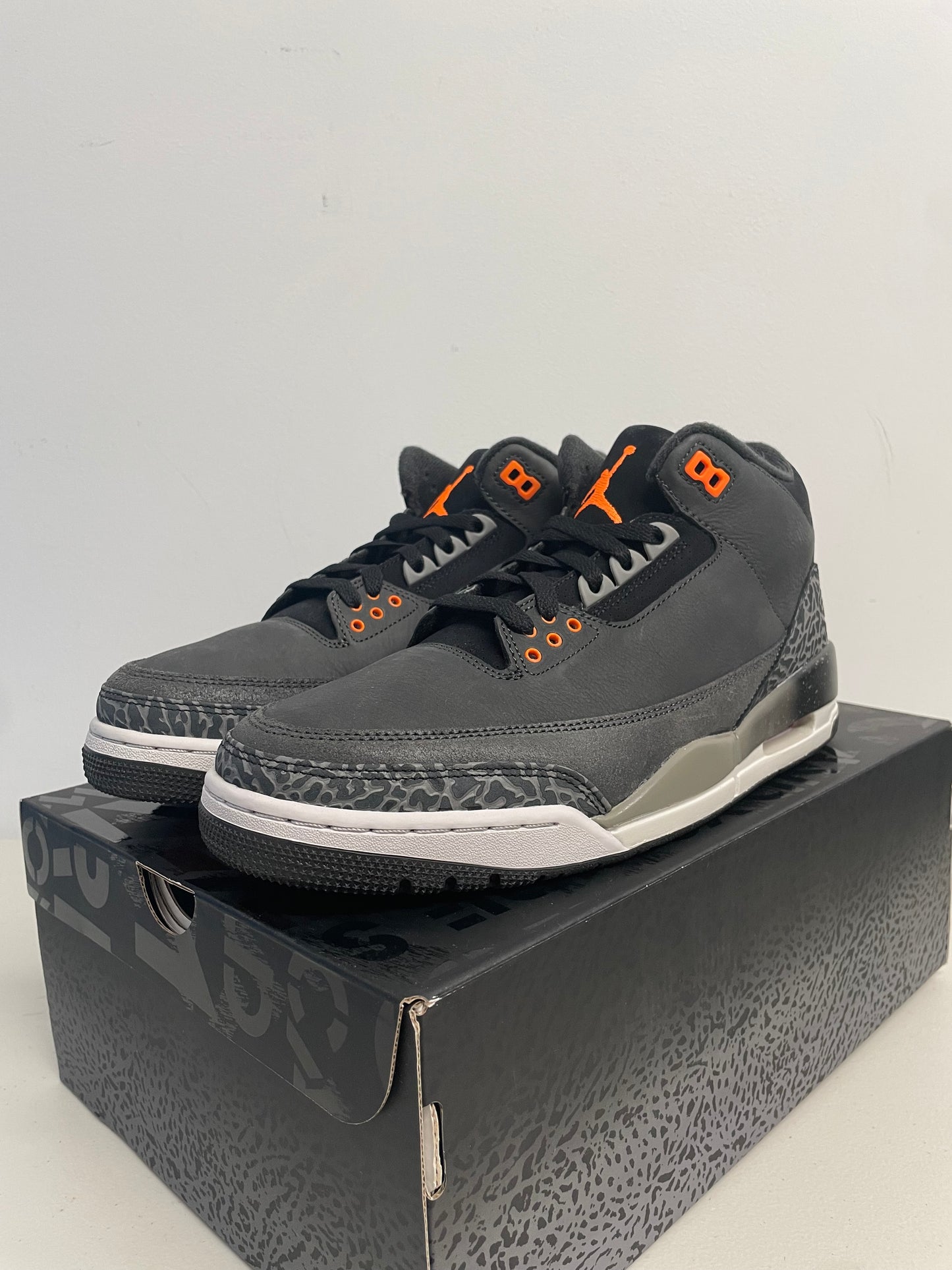 Air Jordan 3 “fear”
